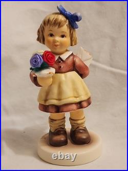 Goebel Hummel For Mommy 2258 TMK8 2007 Figurine First Issue Germany Goebel Hummel For Mommy 2258 TMK8 2007 Figurine First Issue Germany