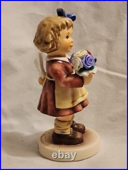 Goebel Hummel For Mommy 2258 TMK8 2007 Figurine First Issue Germany Goebel Hummel For Mommy 2258 TMK8 2007 Figurine First Issue Germany