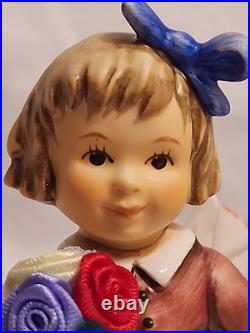 Goebel Hummel For Mommy 2258 TMK8 2007 Figurine First Issue Germany Goebel Hummel For Mommy 2258 TMK8 2007 Figurine First Issue Germany