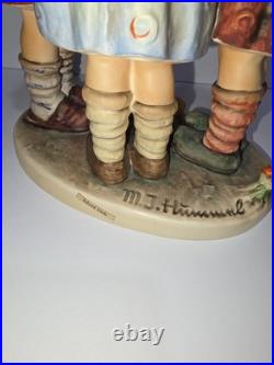 Goebel Hummel HUM#177 School Girls-Large 9.5 in-TMK 3, NEAR MINT, no box Goebel Hummel HUM#177 School Girls-Large 9.5 in-TMK 3, NEAR MINT, no box