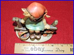 Goebel Hummel Just Resting TMK 112/1, Full bee, Crown, Signed W Goebel, NrMT
