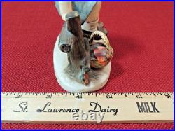 Goebel Hummel Just Resting TMK 112/1, Full bee, Crown, Signed W Goebel, NrMT