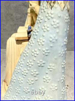 Goebel Hummel Large 11.5 Flower Madonna Figurine #10/111 TMK3