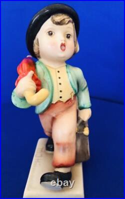 Goebel Hummel MERRY WANDERER 1949 US ZONE GERMANY TMK1 CROWN 11/0 Quartered Base
