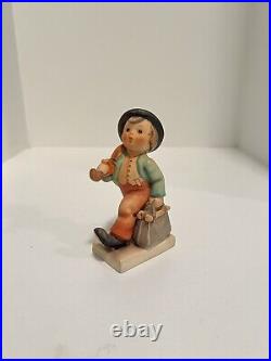 Goebel Hummel Merry Wanderer 11 2/0 Figurine