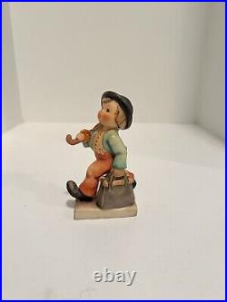 Goebel Hummel Merry Wanderer 11 2/0 Figurine