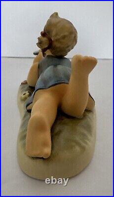 Goebel Hummel Miss Beehaving #2105 TMK 8 MIB R16929 Exclusive Edition 1998