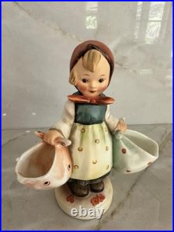 Goebel Hummel Mother's Darling 5 1/2 inch #175 TMK-5Germany