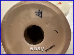 Goebel Hummel Mother's Darling 5 1/2 inch #175 TMK-5Germany