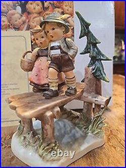 Goebel Hummel On Our Way! #175 Hum 472 in Original Box Signed with COA VERY RARE