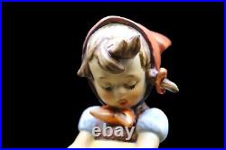 Goebel Hummel Porcelain Be Patient #197/I Figurine TMK6