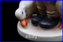 Goebel Hummel Porcelain Be Patient #197/I Figurine TMK6