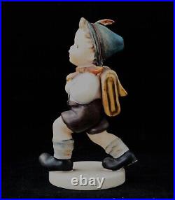 Goebel Hummel School Boy Boy With Backpack #82/0 Figurine