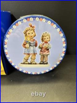 Goebel Hummel Special Delivery Figurine #2248 + Box/ Limited Ed