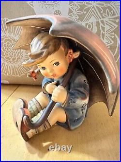 Goebel Hummel Umbrella Boy & Girl Figurine 152 O/a O/b 1957 Vintage