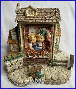 Goebel Hummel VACATION TIME Gift Set Plaque & Hummelscape New In Box MIB