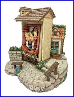 Goebel Hummel Vacation Time Set Hummelscape & Plaque 1002-D / 125 Excellent