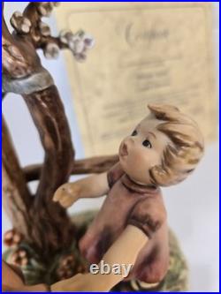 Goebel Hummel Welcome Spring #635 TMK-7 MINT withBox Signed