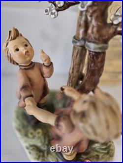 Goebel Hummel Welcome Spring #635 TMK-7 MINT withBox Signed