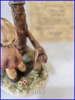 Goebel Hummel Welcome Spring #635 TMK-7 MINT withBox Signed