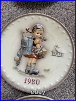 Goebel M. I. Hummel 25 Annual Plate 1972 West Germany 8 Bas Relief Porcelain