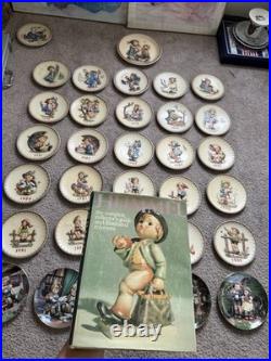 Goebel M. I. Hummel 25 Annual Plate 1972 West Germany 8 Bas Relief Porcelain