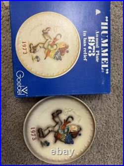 Goebel M. I. Hummel 25 Annual Plate 1972 West Germany 8 Bas Relief Porcelain