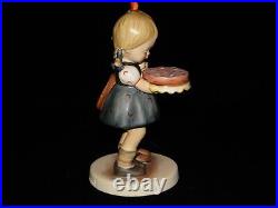 Goebel hummel figurine # 176 HAPPY BIRTHDAY large 5,75 TMK 1 CROWN