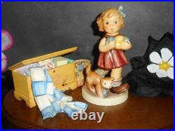 HUMMEL FIGURE 2107/B LITTLE KNITTER withKITTY & YARN & LIMITED EDITION HOPE CHEST HUMMEL FIGURE 2107/B LITTLE KNITTER withKITTY & YARN & LIMITED EDITION HOPE CHEST