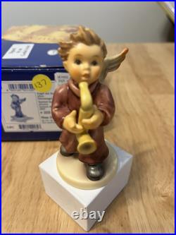 Hummel 2005 Spirited Saxophonist Hum 2135/J SIGNED by a Goebel Artist