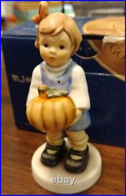 Hummel #2175 From The Pumpkin Patch SPECIAL EDITION