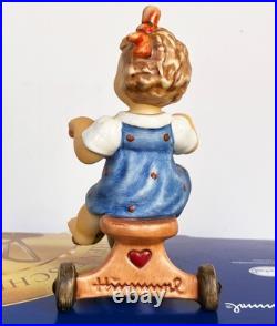 Hummel #2279 Look at Me 4.25 Figure 1st Issue 2007 TM8 Bavarian FLAG BOX COA