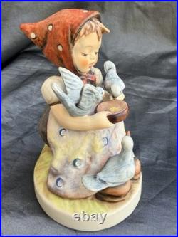 Hummel Cinderella Figurine 337 Goebel Girl Feeding Birds 1972-1st Issue WGermany