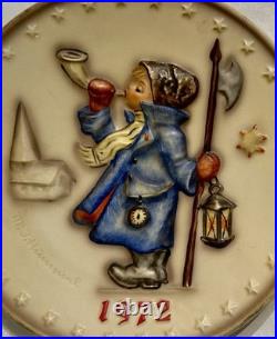 Hummel Figure Plate 1972 Hand Painted Goebel Porcelain W Germany Hear Ye Hear Ye