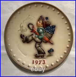 Hummel Figure Plate 1973 Hand Painted Goebel Porcelain W Germany Globe Trotter