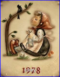 Hummel Figure Plate 1978 Hand Painted Goebel Porcelain W Germany Happy Pastime