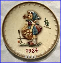 Hummel Figure Plate 1984 Hand Painted Goebel Porcelain W Germany Little Helper