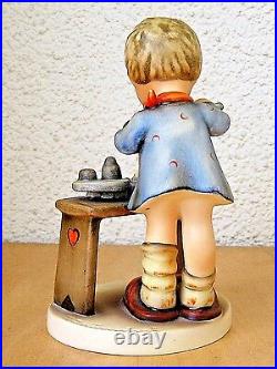 Hummel Figurine A FAIR MEASURE HUM 345 TMK5 Goebel Germany OLD STYLE 1956 G321