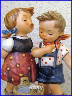 Hummel Figurine BATH TIME HUM #412 TMK6 Goebel Germany MIB T324