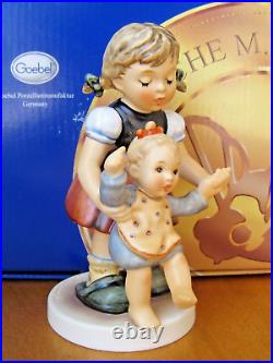 Hummel Figurine FIRST STEPS HUM #2199 TMK8 Goebel Germany FI NIB M393