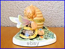 Hummel Figurine HUMMELE HUM 365 WithBEEHIVE Box & Display Goebel Germany MINT G915 Hummel Figurine HUMMELE HUM 365 WithBEEHIVE Box & Display Goebel Germany MINT G915