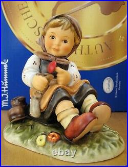 Hummel Figurine LET ME HELP YOU HUM 2246 TMK8 Goebel Germany FIRST ISSUE NIB
