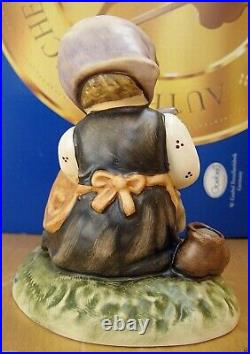Hummel Figurine LET ME HELP YOU HUM 2246 TMK8 Goebel Germany FIRST ISSUE NIB