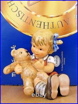 Hummel Figurine TEDDY TALES HUM #2155 TM8 Goebel Germany FIRST ISSUE NIB N936