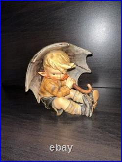 Hummel Figurine UMBRELLA BOY HUM #152/0 A 1983 TMK6 Goebel Germany MIB G424