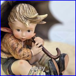 Hummel Figurine UMBRELLA BOY HUM #152/11 A Goebel Germany