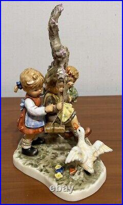 Hummel Goebel #2254 Can I Play Selling AS IS READ DESCRIPTION