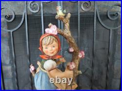 Hummel Goebel Apple Tree Girl 141/V TMK-4 Tall 10 1/4 Figurine Arthur Moeller