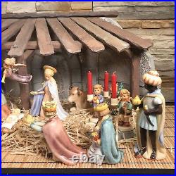 Hummel Goebel Christmas Nativity Set Of 19 Pieces With Vintage Crèche/Manger