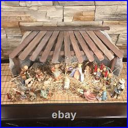 Hummel Goebel Christmas Nativity Set Of 19 Pieces With Vintage Crèche/Manger